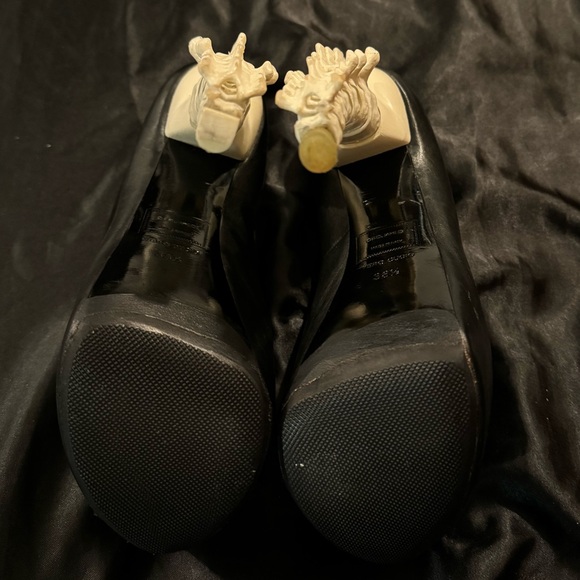 DSQUARED2 Fall 2010 RTW Spine Heels - Picture 7 of 10